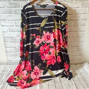 Melissa Paige Woman 3/4 Sleeve Blouse. Size: 2XL Floral Print.